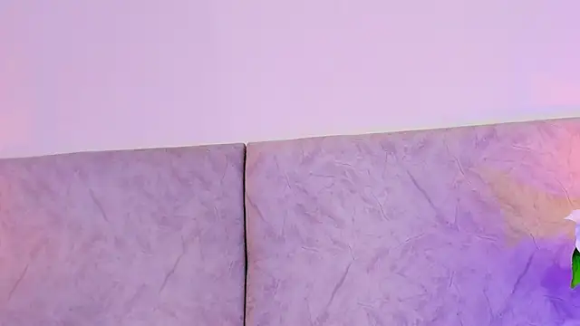 naomiii   online show from November 2025 11:43:02 AM