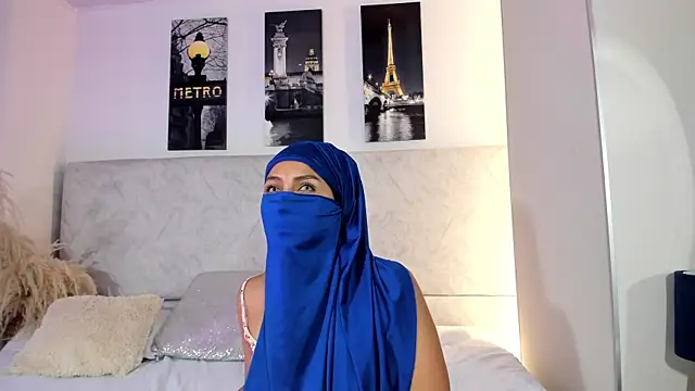naomiii   online show from April 2026 05:30:01 PM
