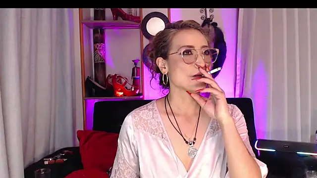 Snapshot of AdeleMourfg chatting on February 2025 09:55:02 AM AdeleMourfg online show from February 2025 09:55:02 AM