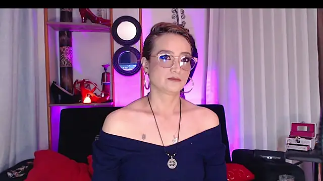 Snapshot of AdeleMourfg chatting on February 2025 04:05:02 AM AdeleMourfg online show from February 2025 04:05:02 AM