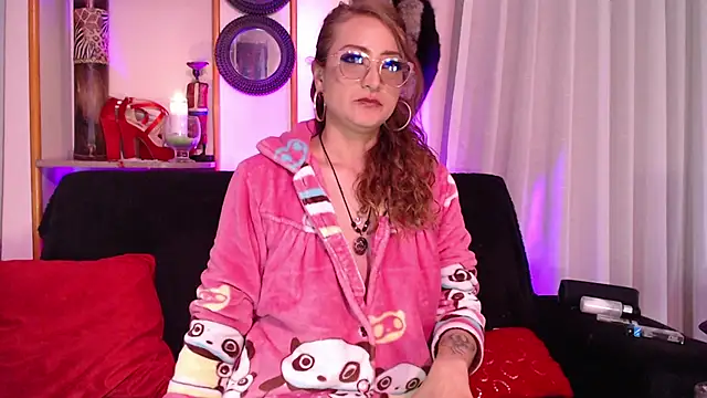 Snapshot of AdeleMourfg chatting on March 2025 10:08:02 AM AdeleMourfg online show from March 2025 10:08:02 AM