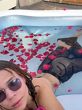 Snapshot of CaroSainz chatting on January 2025 08:51:01 PM CaroSainz online show from January 2025 08:51:01 PM