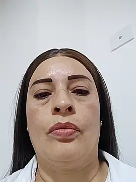 Snapshot of _Prinscarlet_ chatting on November 2025 02:32:02 AM Prinscarlet online show from November 2025 02:32:02 AM