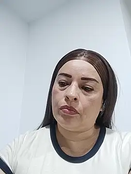 Snapshot of _Prinscarlet_ chatting on December 2025 11:00:02 PM Prinscarlet online show from December 2025 11:00:02 PM