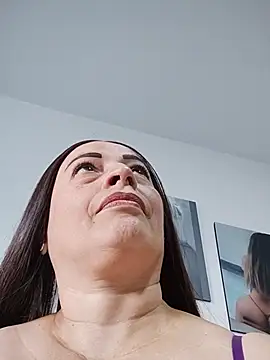 Snapshot of _Prinscarlet_ chatting on December 2025 10:04:01 PM Prinscarlet online show from December 2025 10:04:01 PM