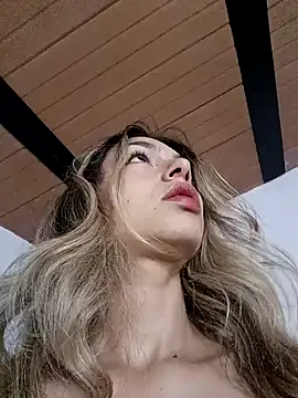 Karolgood3 online show from December 2024 02:06:02 AM