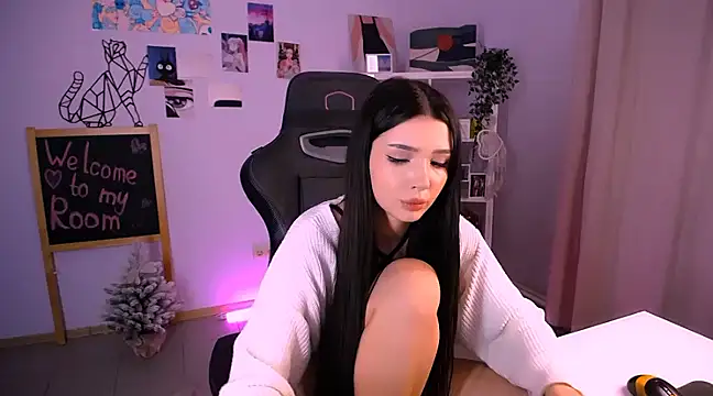 EmmaKeam online show from December 2024 01:23:02 PM