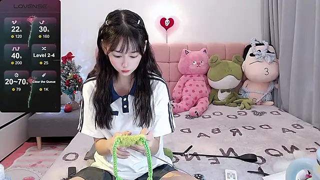 Snapshot of Xiaomi-Angela chatting on January 2025 04:32:01 AM Xiaomi-Angela online show from January 2025 04:32:01 AM