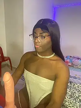 Snapshot of bigcrisblack chatting on December 2024 06:30:02 AM bigcrisblack online show from December 2024 06:30:02 AM