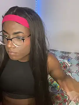 Snapshot of bigcrisblack chatting on December 2024 07:22:01 AM bigcrisblack online show from December 2024 07:22:01 AM