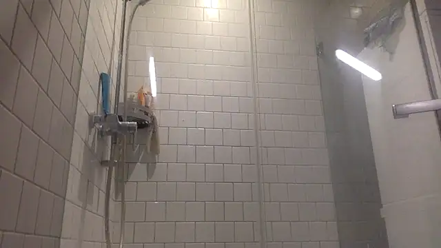 Snapshot of oktober1993 chatting on February 2026 07:57:02 AM oktober1993 online show from February 2026 07:57:02 AM