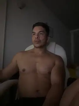 Snapshot of estebandelouis chatting on January 2025 03:47:01 AM estebandelouis online show from January 2025 03:47:01 AM