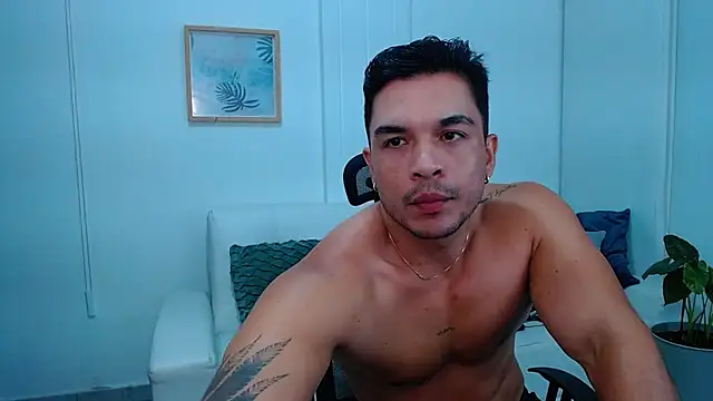 Snapshot of estebandelouis chatting on February 2025 09:46:01 PM estebandelouis online show from February 2025 09:46:01 PM