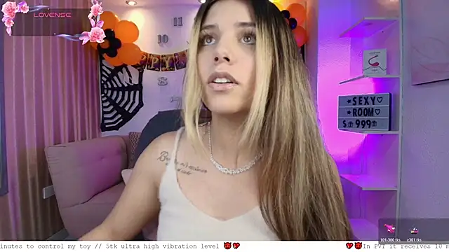 1Sloppy Fox4 online show from October 2025 09:58:02 PM