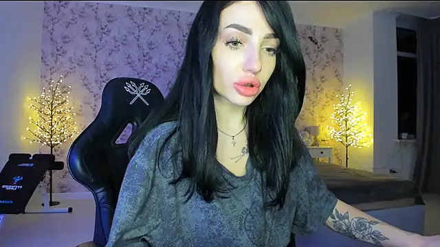 NancyLovee  online show from December 2025 04:19:02 AM