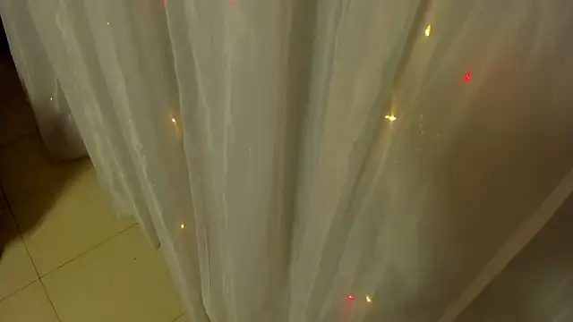 Snapshot of EMMAPARISS chatting on March 2025 03:13:01 AM EMMAPARISS online show from March 2025 03:13:01 AM