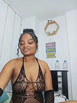 Snapshot of gianna_smith chatting on June 2026 08:25:02 PM gianna smith online show from June 2026 08:25:02 PM