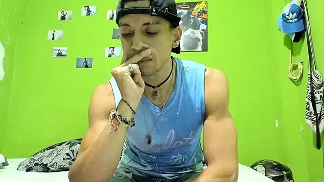 Snapshot of MikeRose94 chatting on June 2026 05:02:02 PM MikeRose94 online show from June 2026 05:02:02 PM