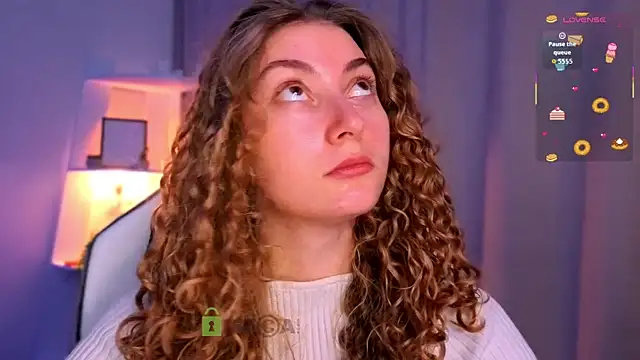 lady curls online show from October 2025 09:45:01 PM