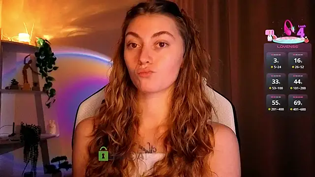Snapshot of lady_curls chatting on March 2026 10:26:02 PM lady curls online show from March 2026 10:26:02 PM