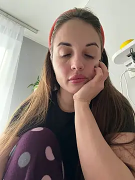 AmiLavs online show from February 2026 10:12:01 AM