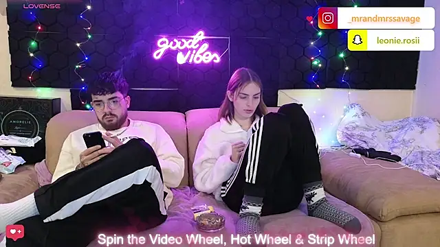 Snapshot of MrAndMrsSavage chatting on December 2024 11:37:01 PM MrAndMrsSavage online show from December 2024 11:37:01 PM