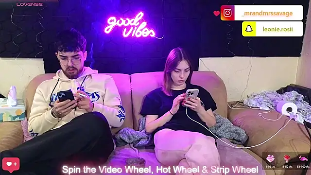 Snapshot of MrAndMrsSavage chatting on January 2025 09:00:02 PM MrAndMrsSavage online show from January 2025 09:00:02 PM