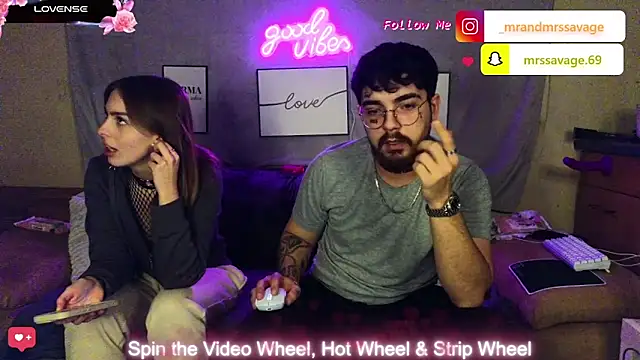 Snapshot of MrAndMrsSavage chatting on January 2025 06:54:02 PM MrAndMrsSavage online show from January 2025 06:54:02 PM