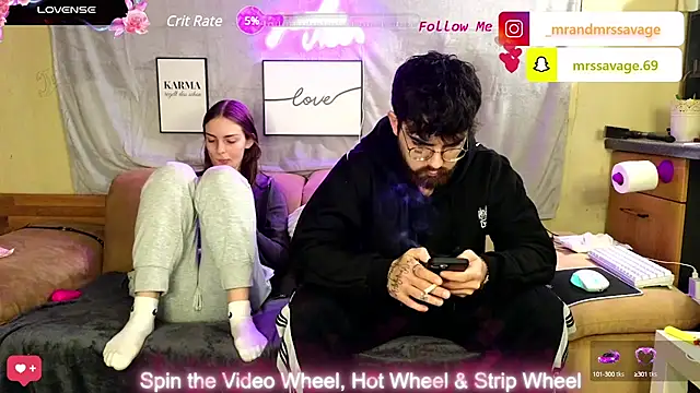 Snapshot of MrAndMrsSavage chatting on January 2025 04:04:02 PM MrAndMrsSavage online show from January 2025 04:04:02 PM