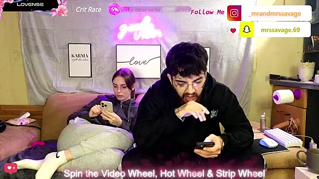 Snapshot of MrAndMrsSavage chatting on January 2025 08:56:01 PM MrAndMrsSavage online show from January 2025 08:56:01 PM