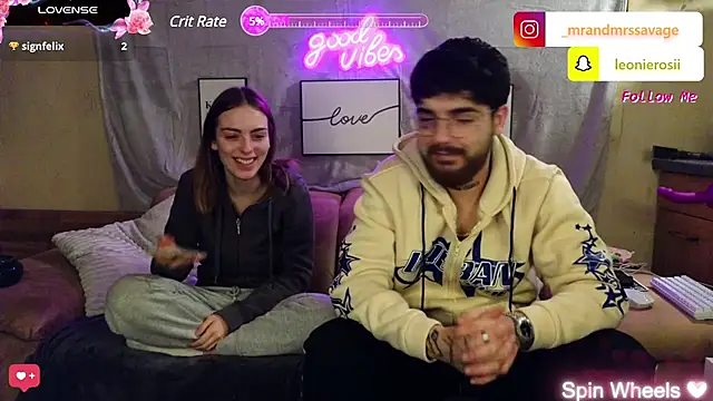 Snapshot of MrAndMrsSavage chatting on January 2025 11:04:01 PM MrAndMrsSavage online show from January 2025 11:04:01 PM