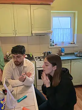 Snapshot of MrAndMrsSavage chatting on February 2025 02:18:01 PM MrAndMrsSavage online show from February 2025 02:18:01 PM