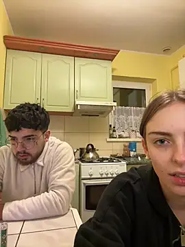 Snapshot of MrAndMrsSavage chatting on February 2025 09:15:01 PM MrAndMrsSavage online show from February 2025 09:15:01 PM