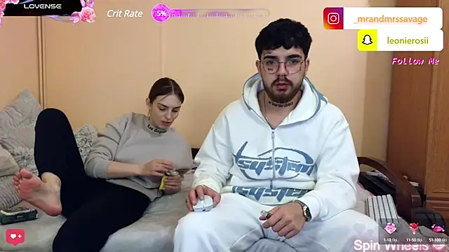 Snapshot of MrAndMrsSavage chatting on February 2025 09:25:01 PM MrAndMrsSavage online show from February 2025 09:25:01 PM