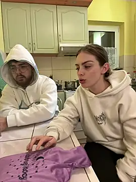 Snapshot of MrAndMrsSavage chatting on February 2025 09:03:02 PM MrAndMrsSavage online show from February 2025 09:03:02 PM