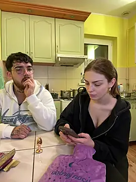 Snapshot of MrAndMrsSavage chatting on February 2025 09:09:01 PM MrAndMrsSavage online show from February 2025 09:09:01 PM