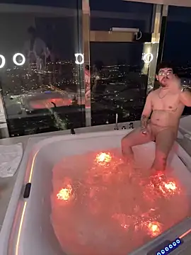 Snapshot of MrAndMrsSavage chatting on March 2025 05:28:02 PM MrAndMrsSavage online show from March 2025 05:28:02 PM