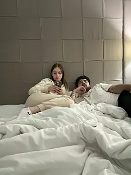 Snapshot of MrAndMrsSavage chatting on March 2025 09:10:02 PM MrAndMrsSavage online show from March 2025 09:10:02 PM