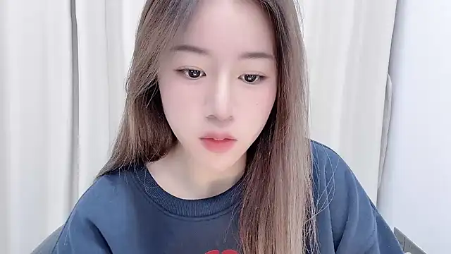 chloe-01 online show from December 2024 12:23:01 PM