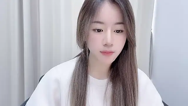 chloe-01 online show from December 2024 04:23:02 AM