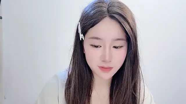 chloe-01 online show from November 2025 04:11:02 AM