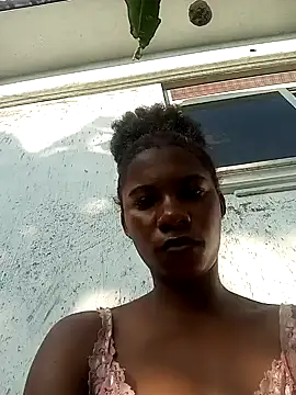 Yourlittlegirl19 online show from December 2024 05:18:02 AM