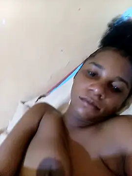 Yourlittlegirl19 online show from February 2025 07:10:02 PM