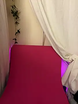 Snapshot of MOMALANA chatting on February 2025 07:02:01 PM MOMALANA online show from February 2025 07:02:01 PM