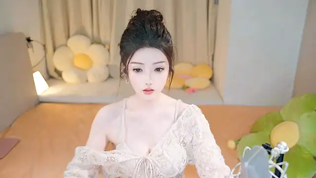 Eimile online show from December 2024 02:49:02 PM