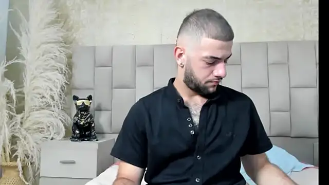 MaximusDick1  online show from December 2025 04:07:02 AM