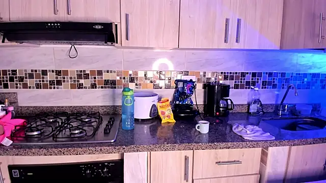 Snapshot of BRITHANY_SPARK chatting on February 2025 10:52:02 PM BRITHANY SPARK online show from February 2025 10:52:02 PM