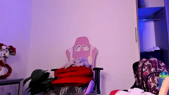 Snapshot of BRITHANY_SPARK chatting on February 2025 01:53:02 AM BRITHANY SPARK online show from February 2025 01:53:02 AM