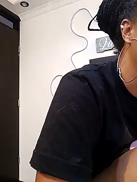 Snapshot of devi_black13_ chatting on December 2024 04:31:02 AM devi black13 online show from December 2024 04:31:02 AM