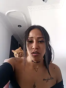 Snapshot of devi_black13_ chatting on January 2025 07:53:02 PM devi black13 online show from January 2025 07:53:02 PM